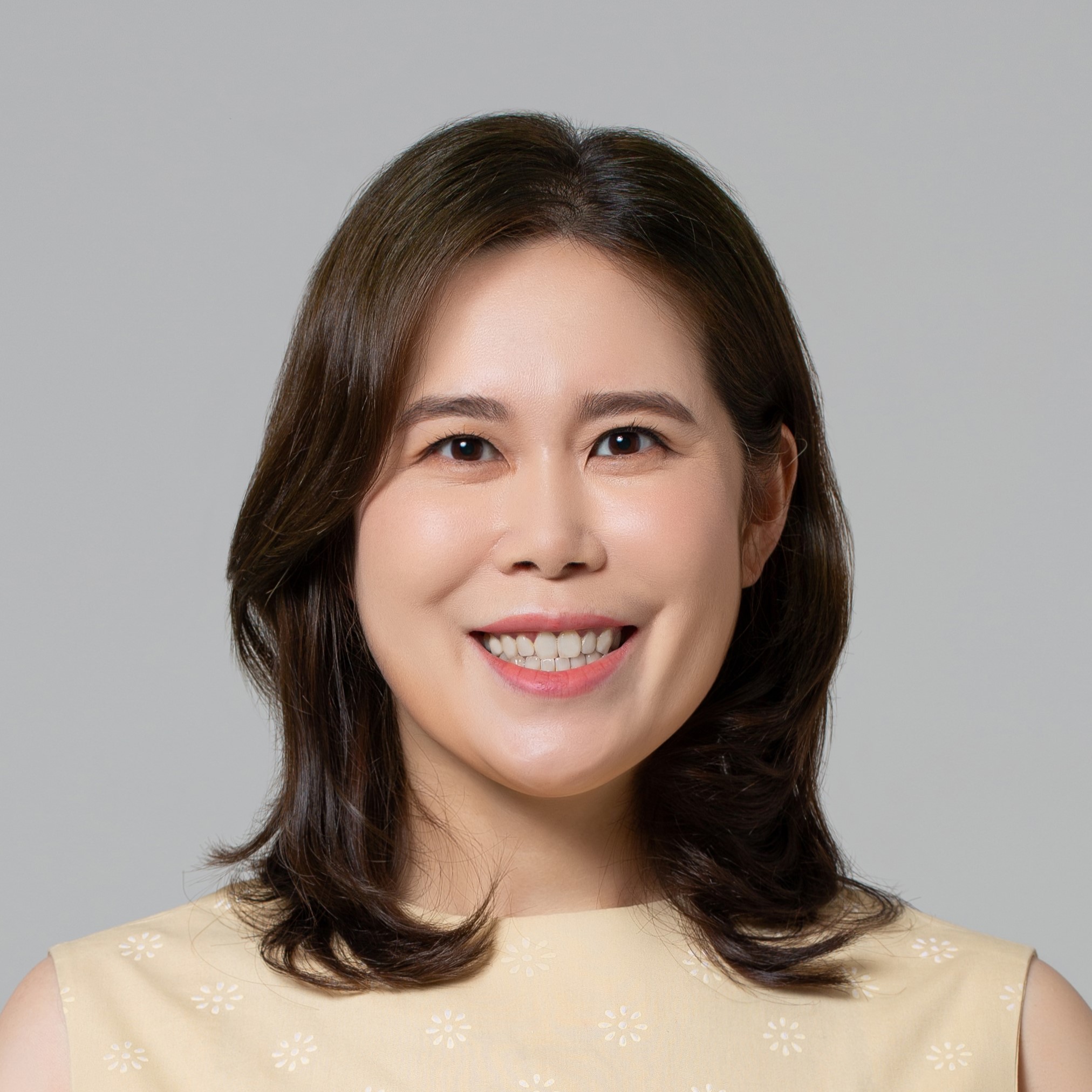 Ms Jeehee Kim