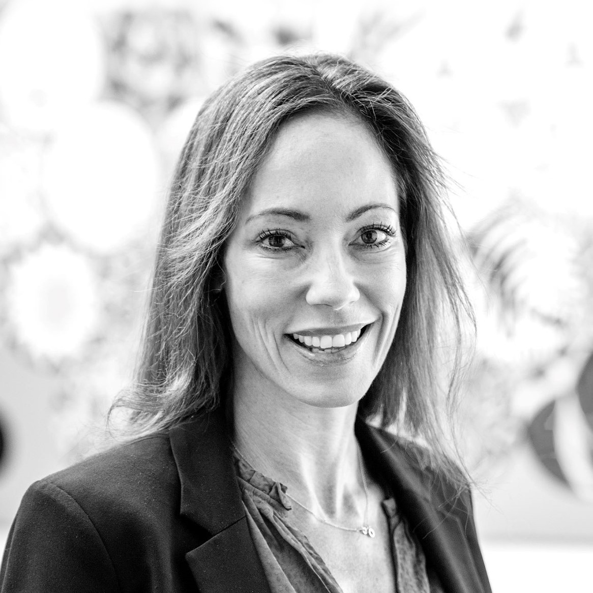 Sarah Biordi 女士